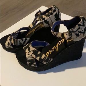 Skecher wedges size 7